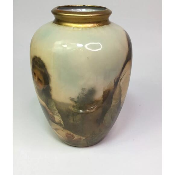 Vintage 8" House of LLoyd Vase Decoupage Porcelain with gold Trim girls flute - Picture 5 of 7